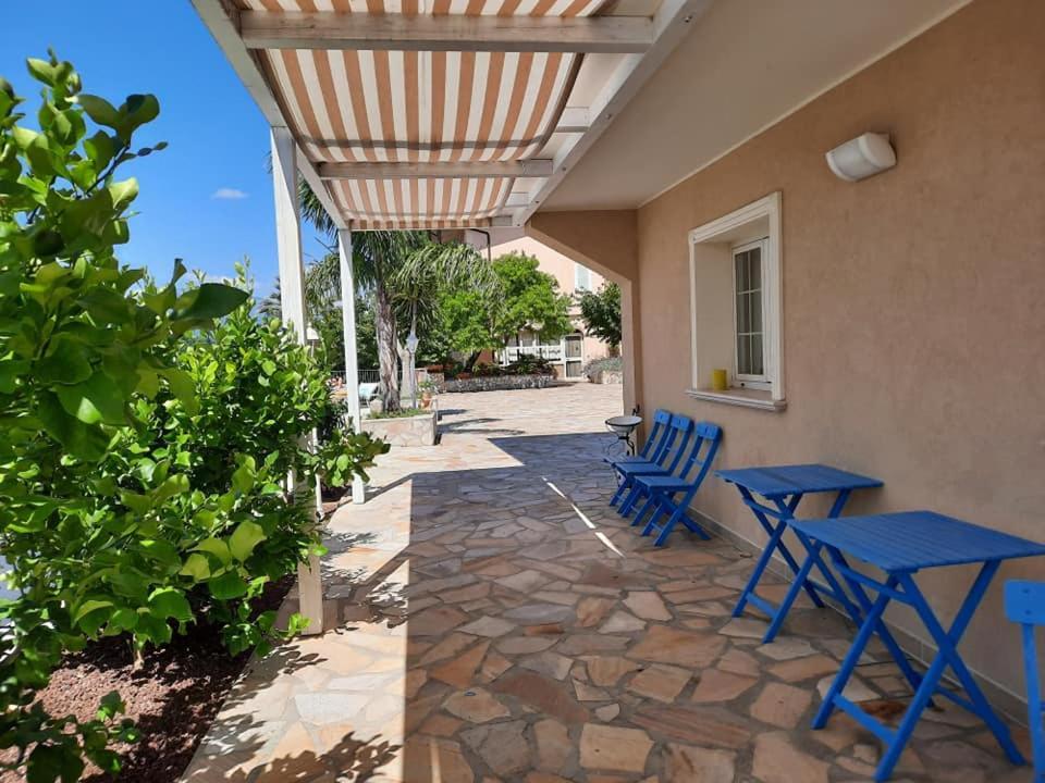 Anthos Casa Vacanze Sant'Omero ภายนอก รูปภาพ