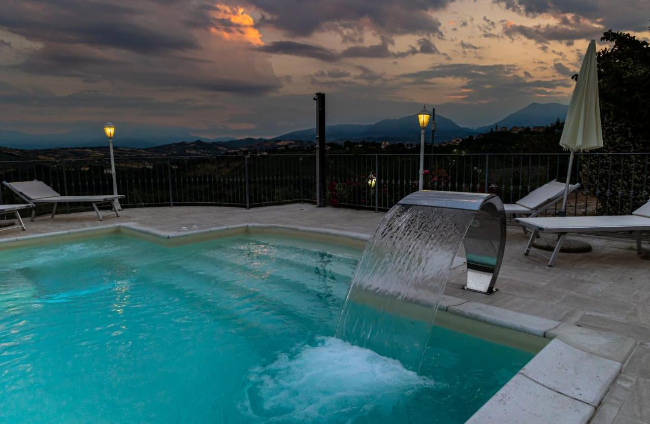 Anthos Casa Vacanze Sant'Omero ภายนอก รูปภาพ