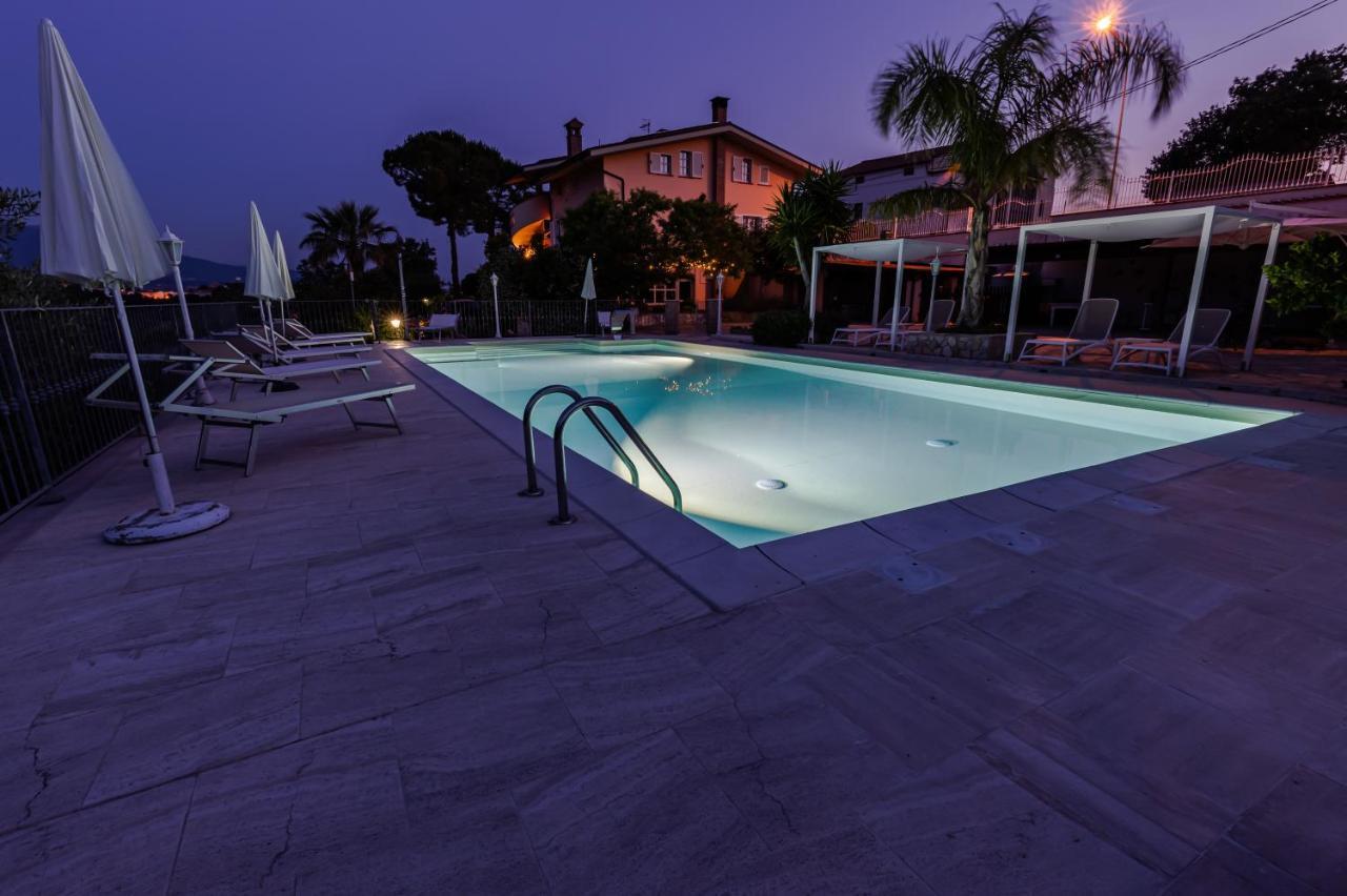 Anthos Casa Vacanze Sant'Omero ภายนอก รูปภาพ