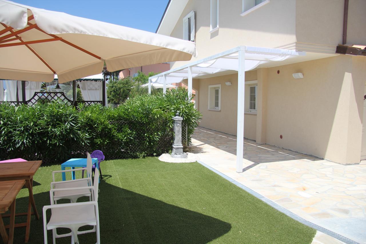 Anthos Casa Vacanze Sant'Omero ภายนอก รูปภาพ